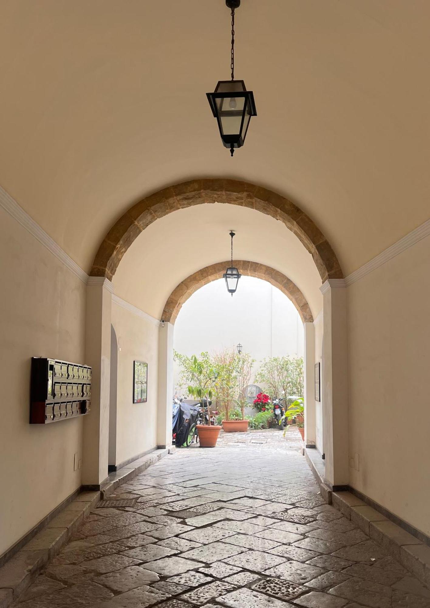 Palazzo Delle Logge Bed & Breakfast Palermo Oda fotoğraf